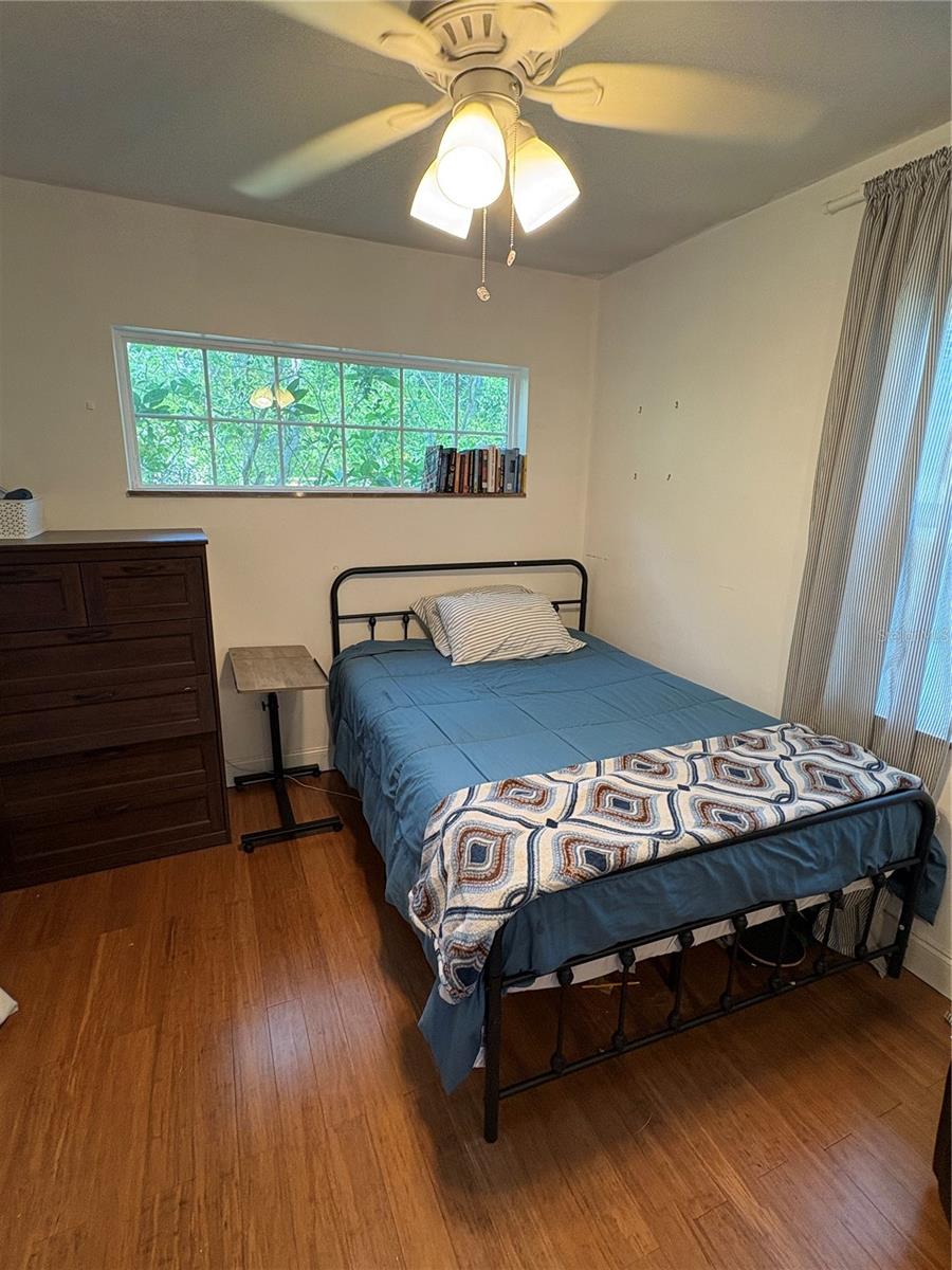 Guest bedroom