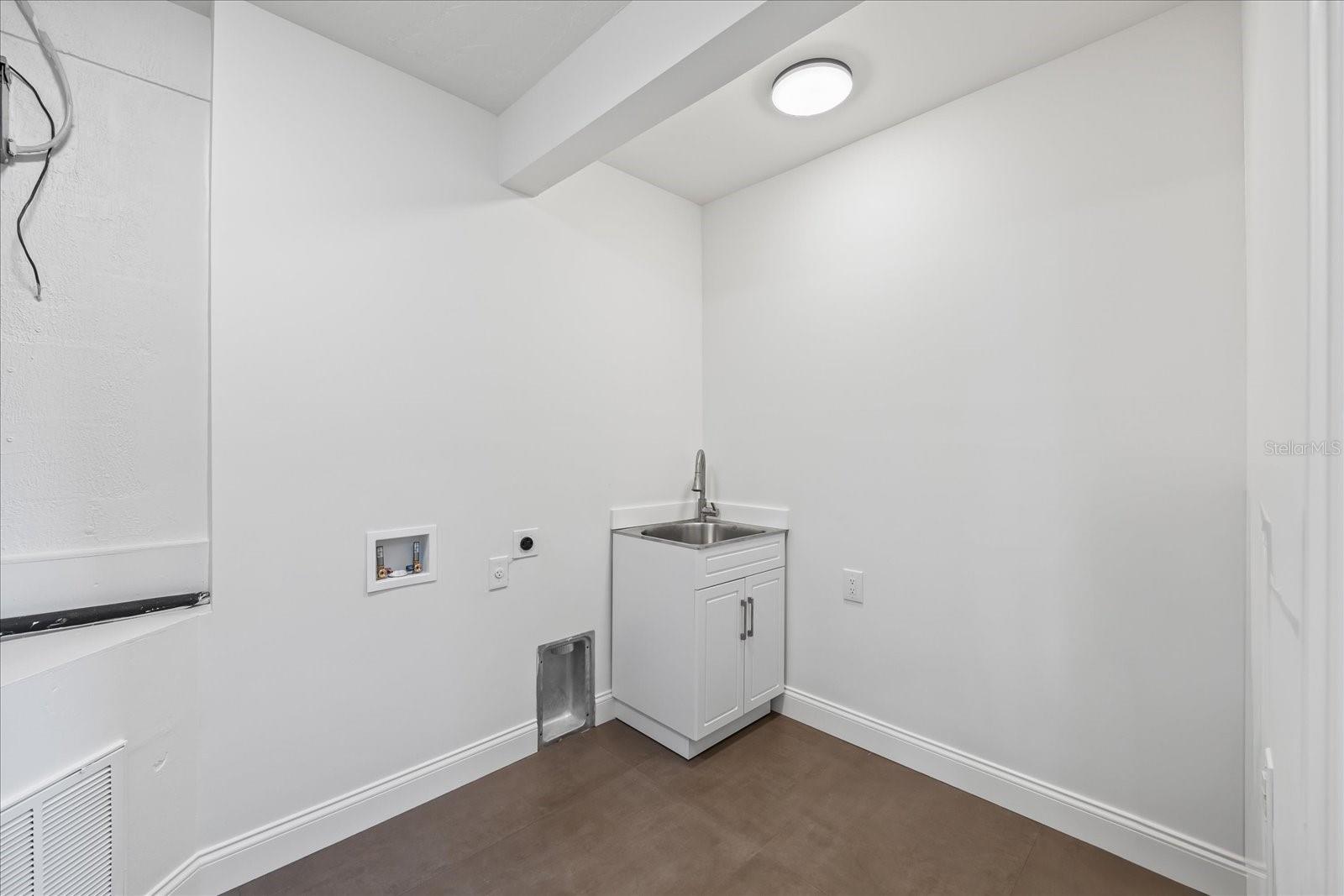 Laundry Room off Butlers Pantry