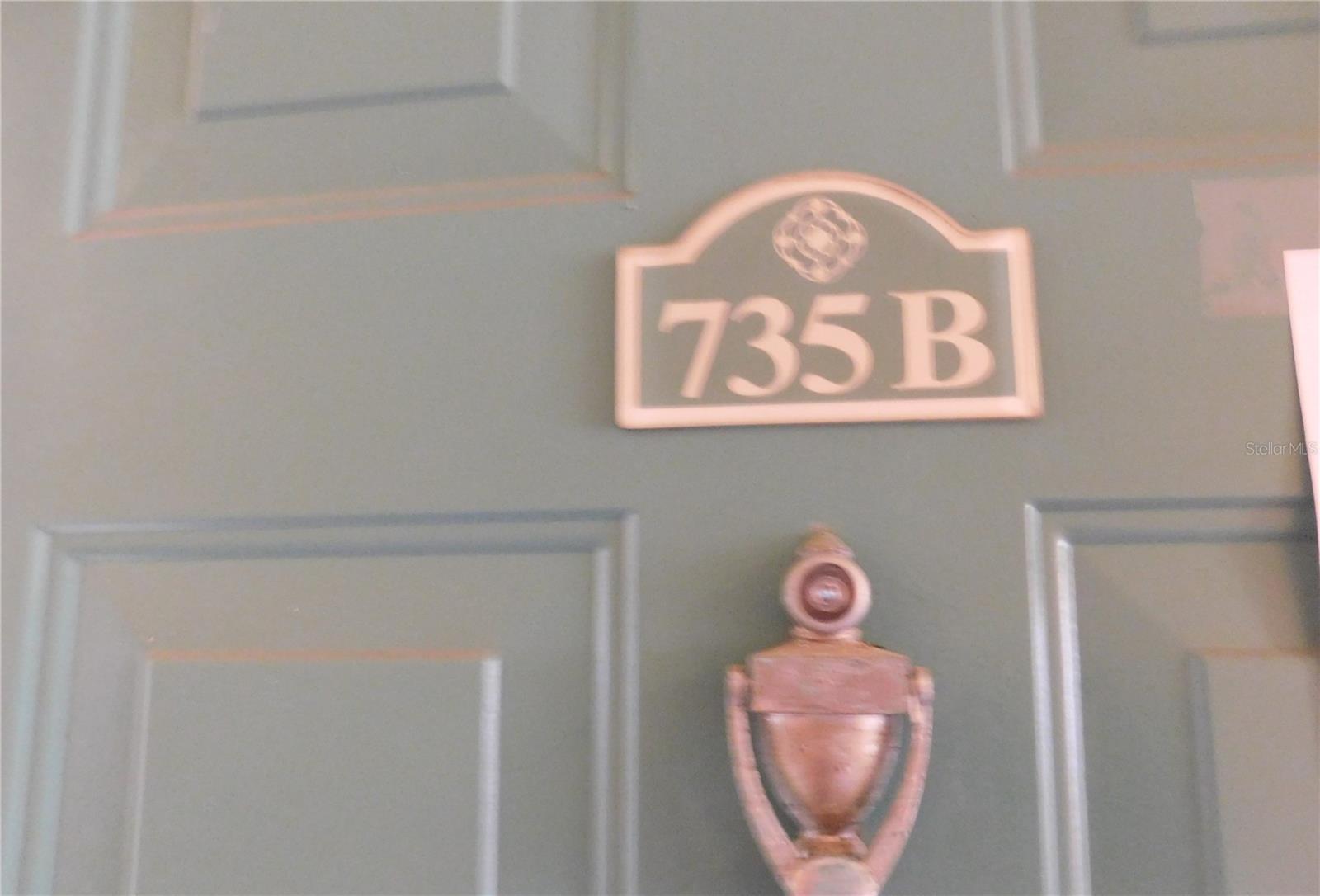 TB8382047