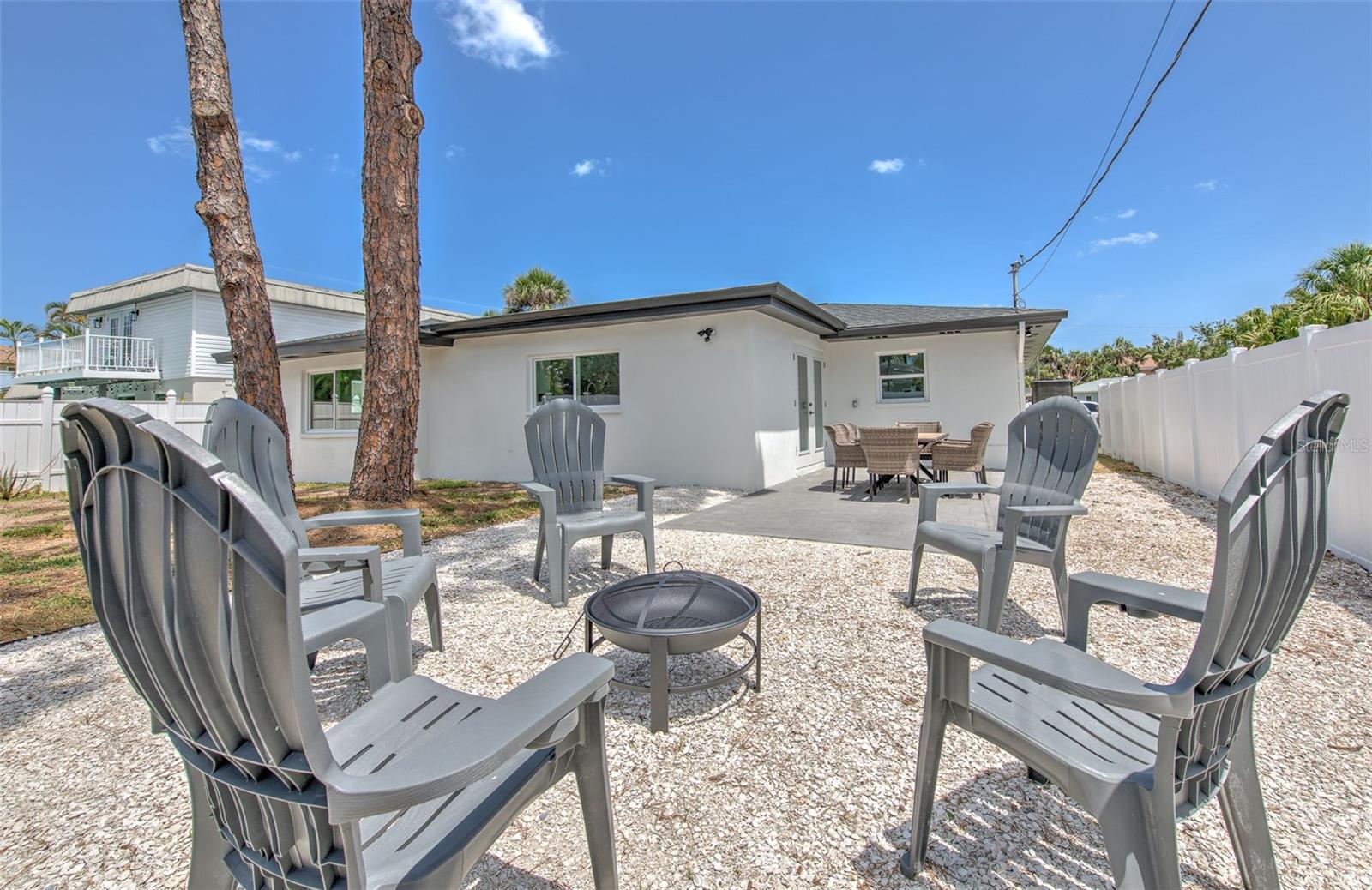 Plenty of room for entertaining outdoors as well