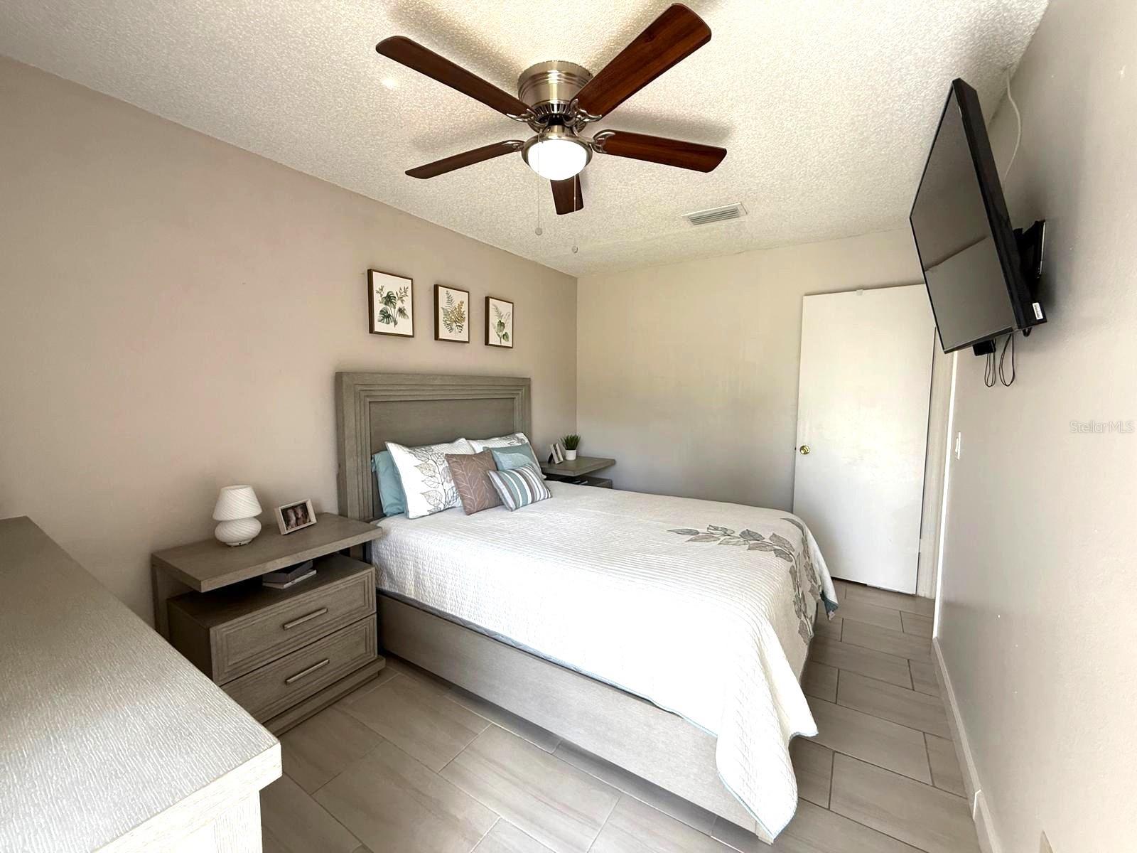 Primary Room - No Closet