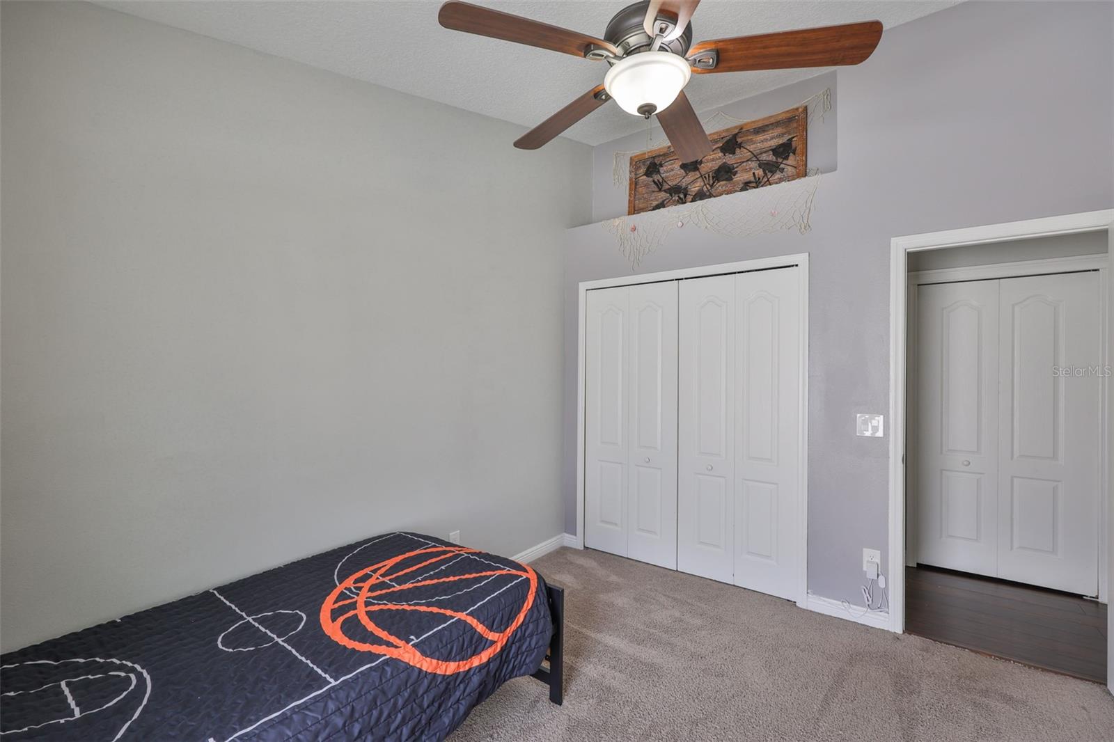 And ceiling fan