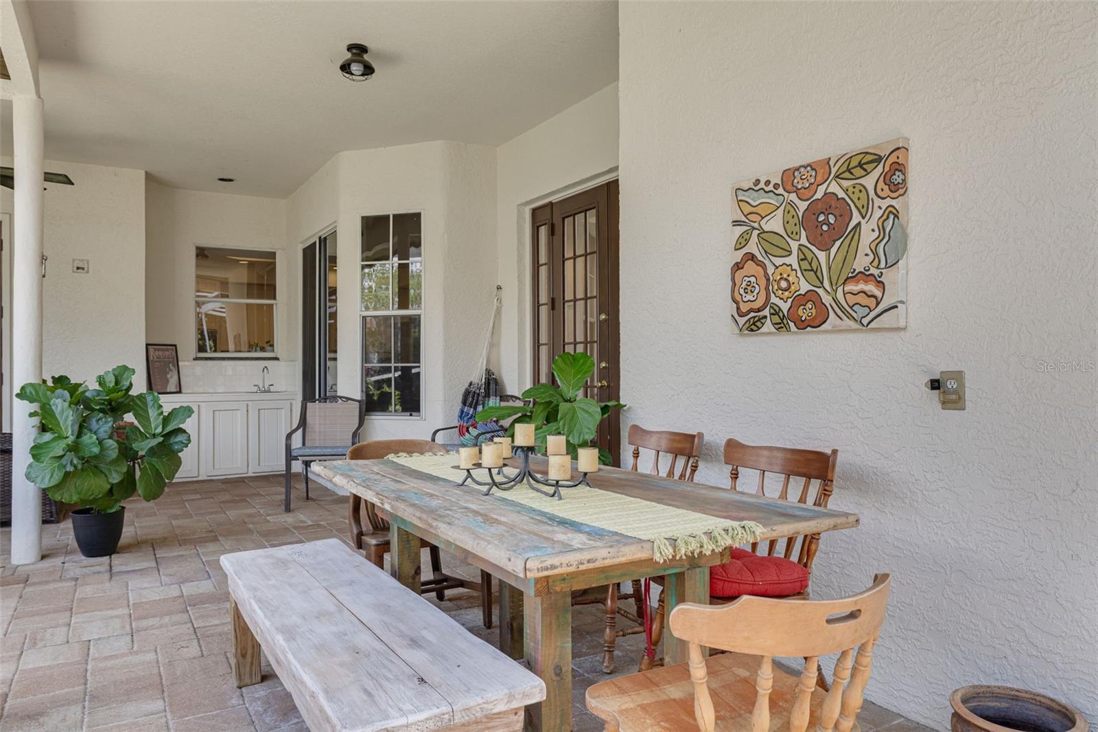 Outdoor living space with dining area