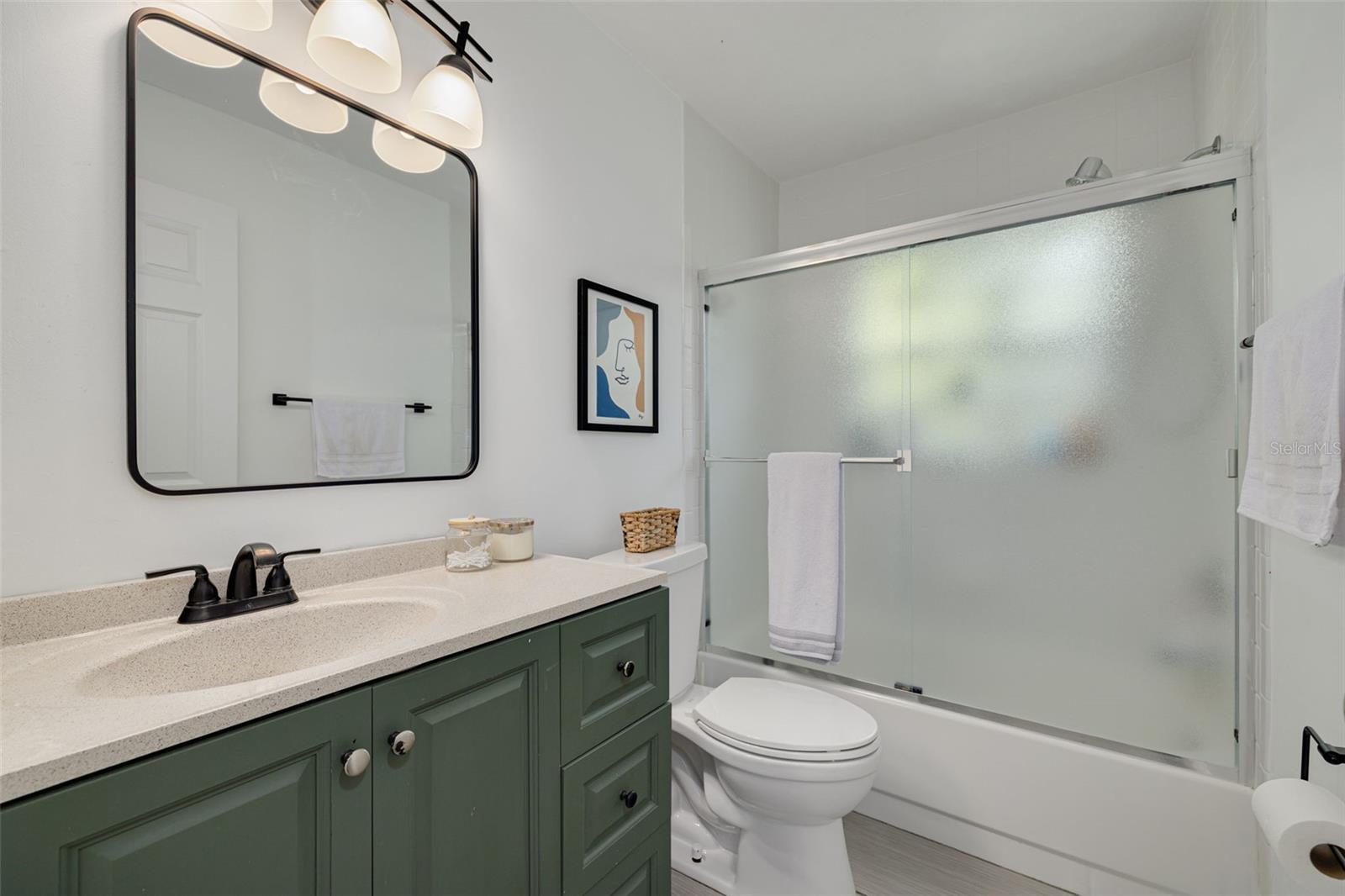 2nd Bathroom