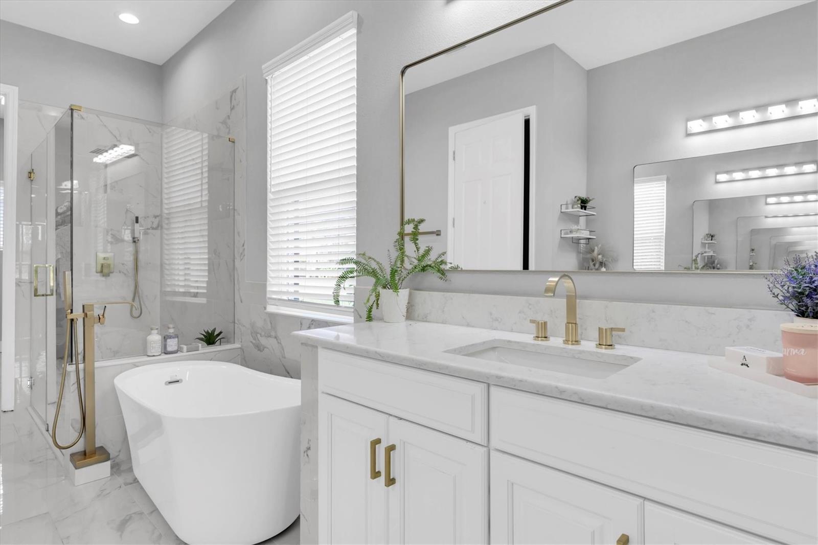 Primary Suite Bathroom