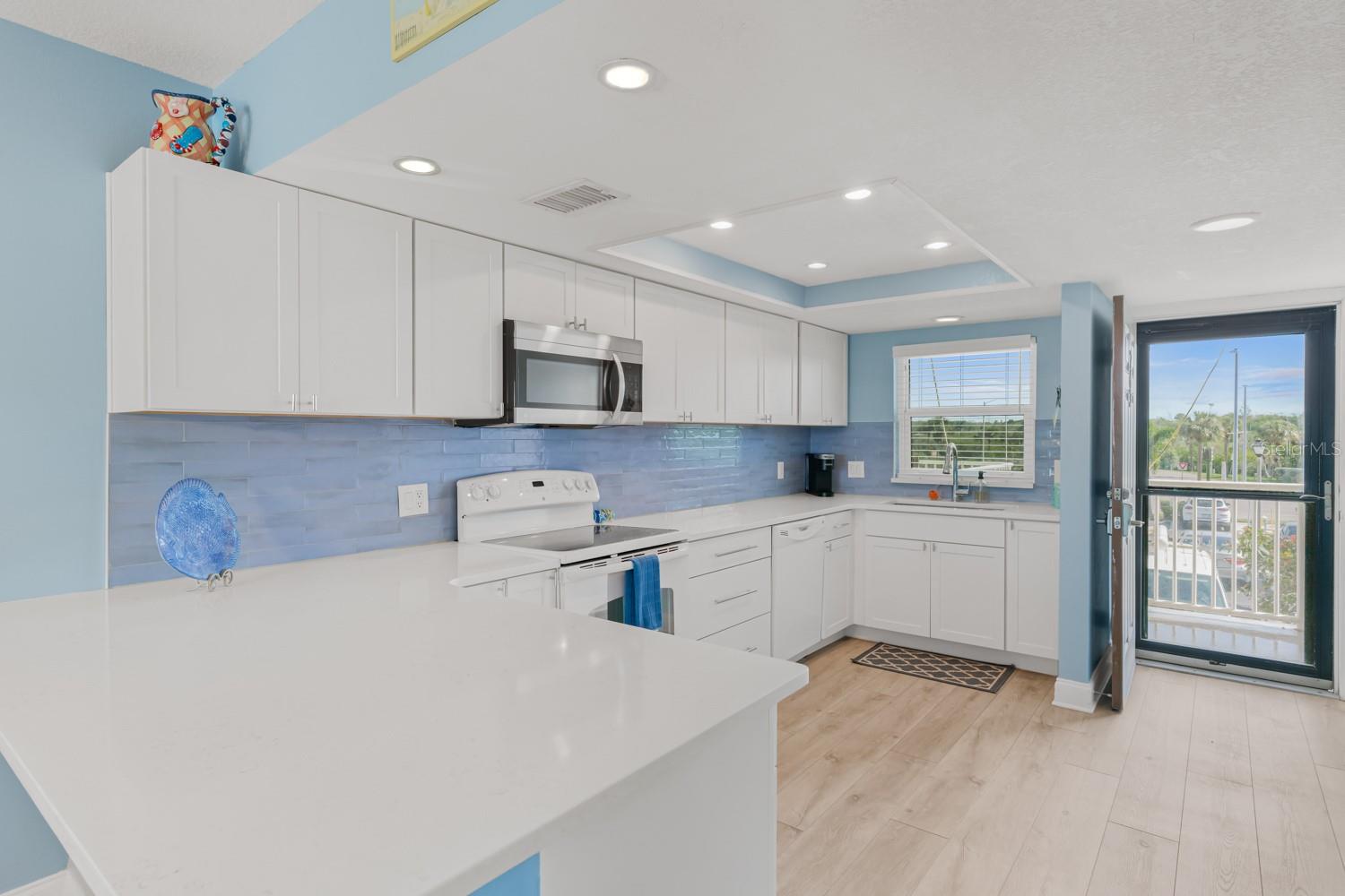 Beautiful Spacious Kitchen