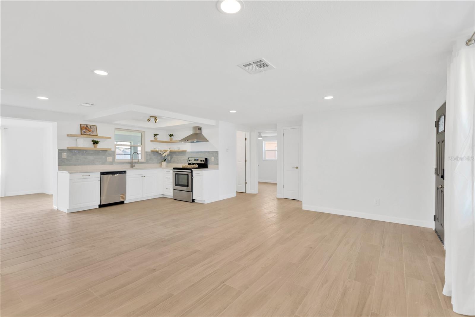 Another view of kitchen.