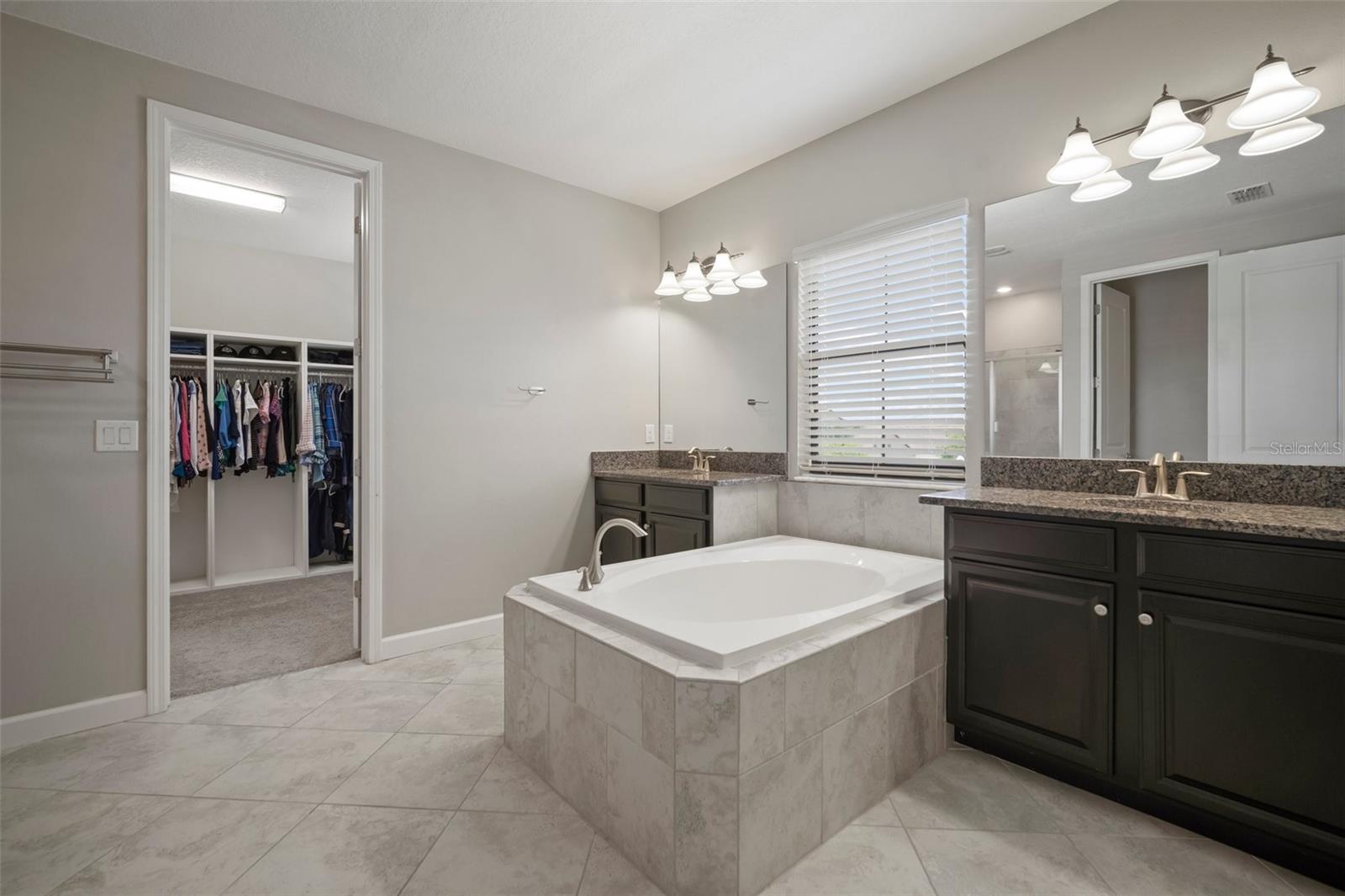 Primary oversized bath
