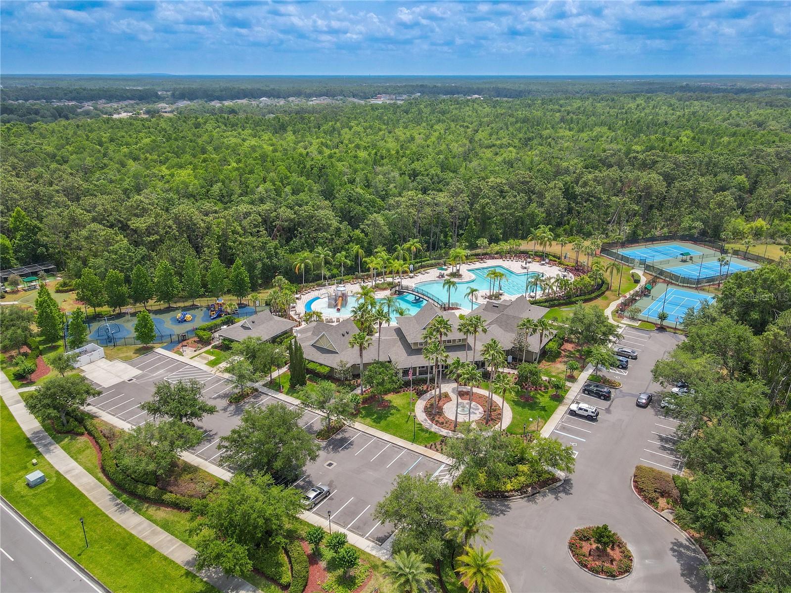 Live Oaks clubhouse