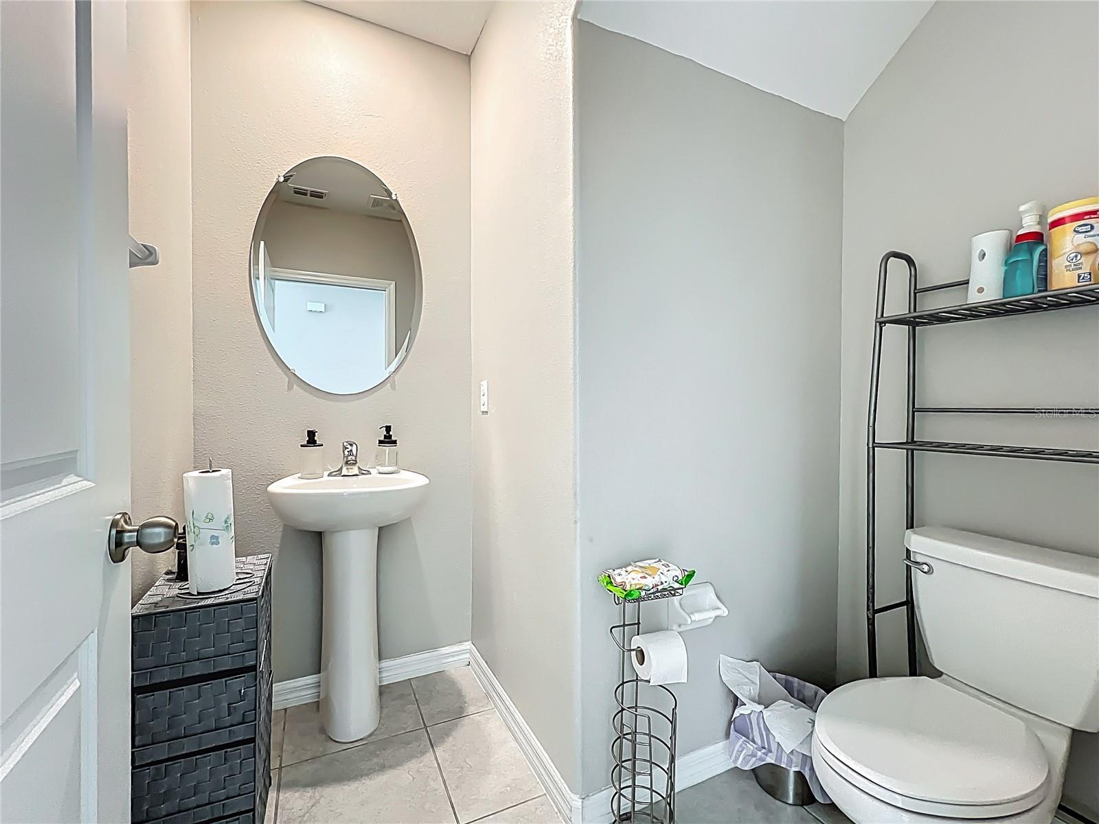 1ST FLOOR 1/2 BATH