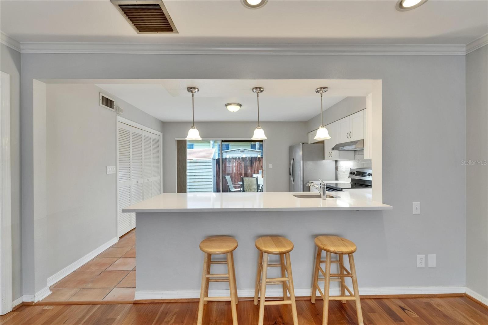 Breakfast Bar.