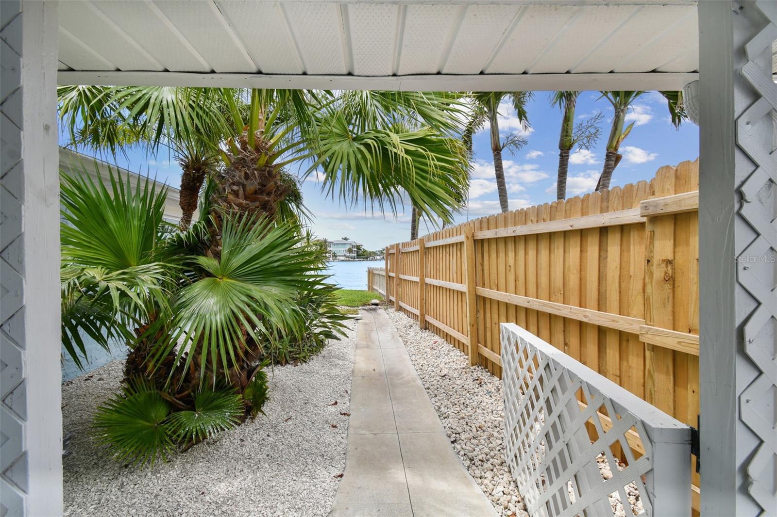 gate into backyard