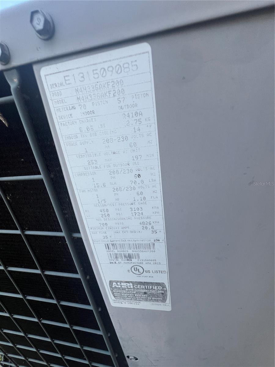 TB8382292