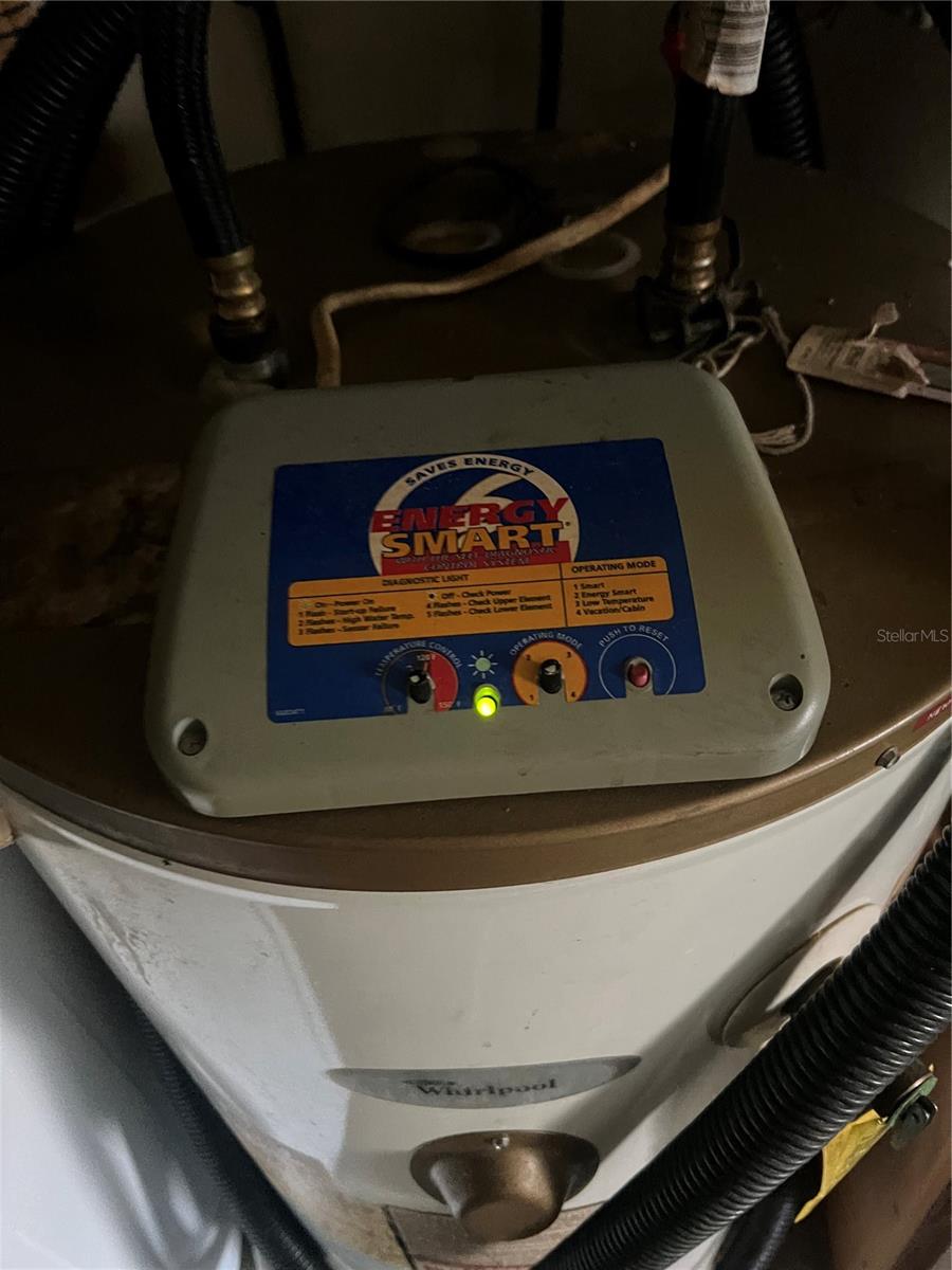 TB8382292
