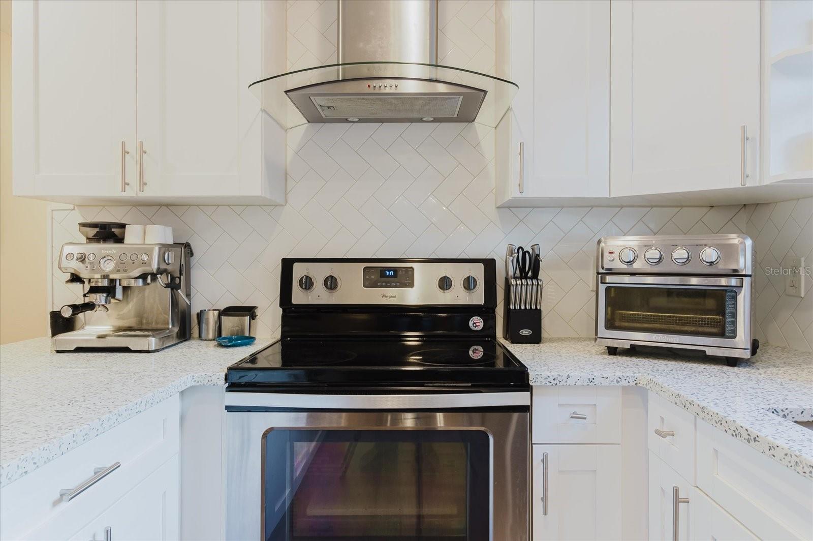 Range / Hood