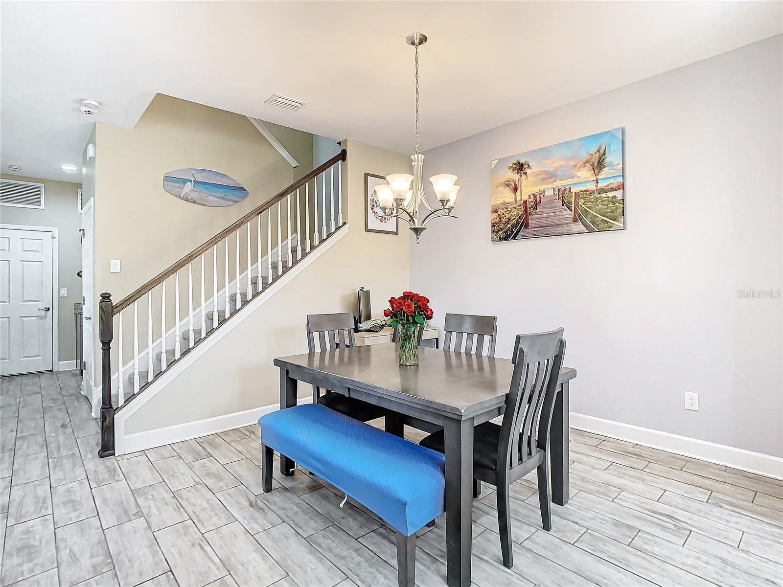 DiningRoom