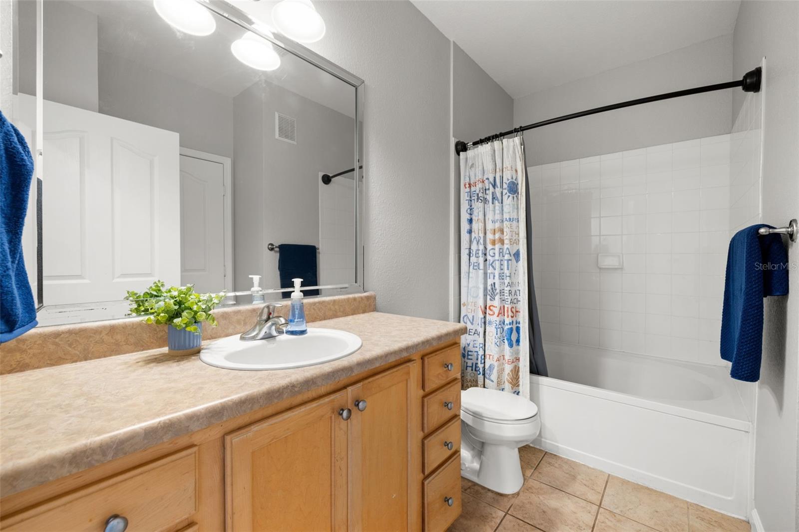 2ND BEDROOM EN-SUITE BATH