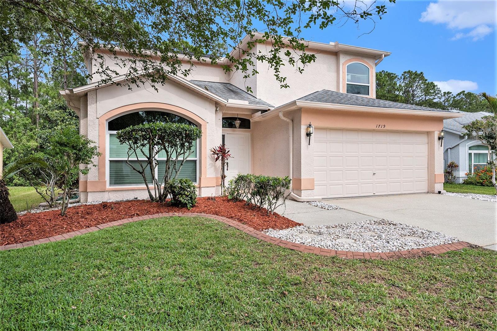 Curb appeal is lovely here!