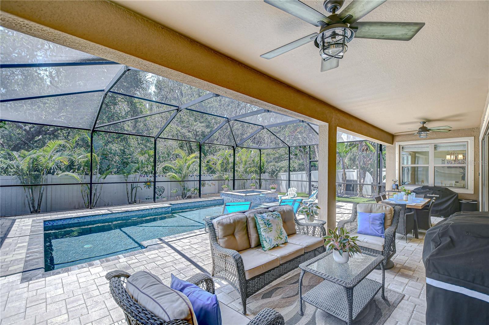 Amazing outdoor oasis!