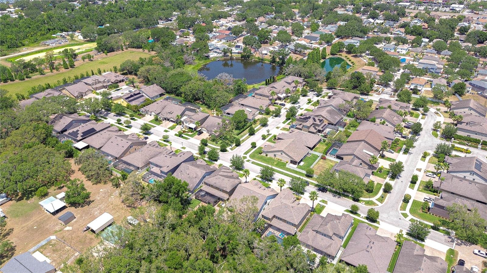 Discover the desirable neighborhood of Starling Oaks!
