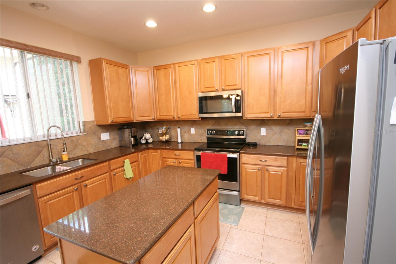 Loads of Cabinet spaces, two lazy susans and pull out shelving in cabinets