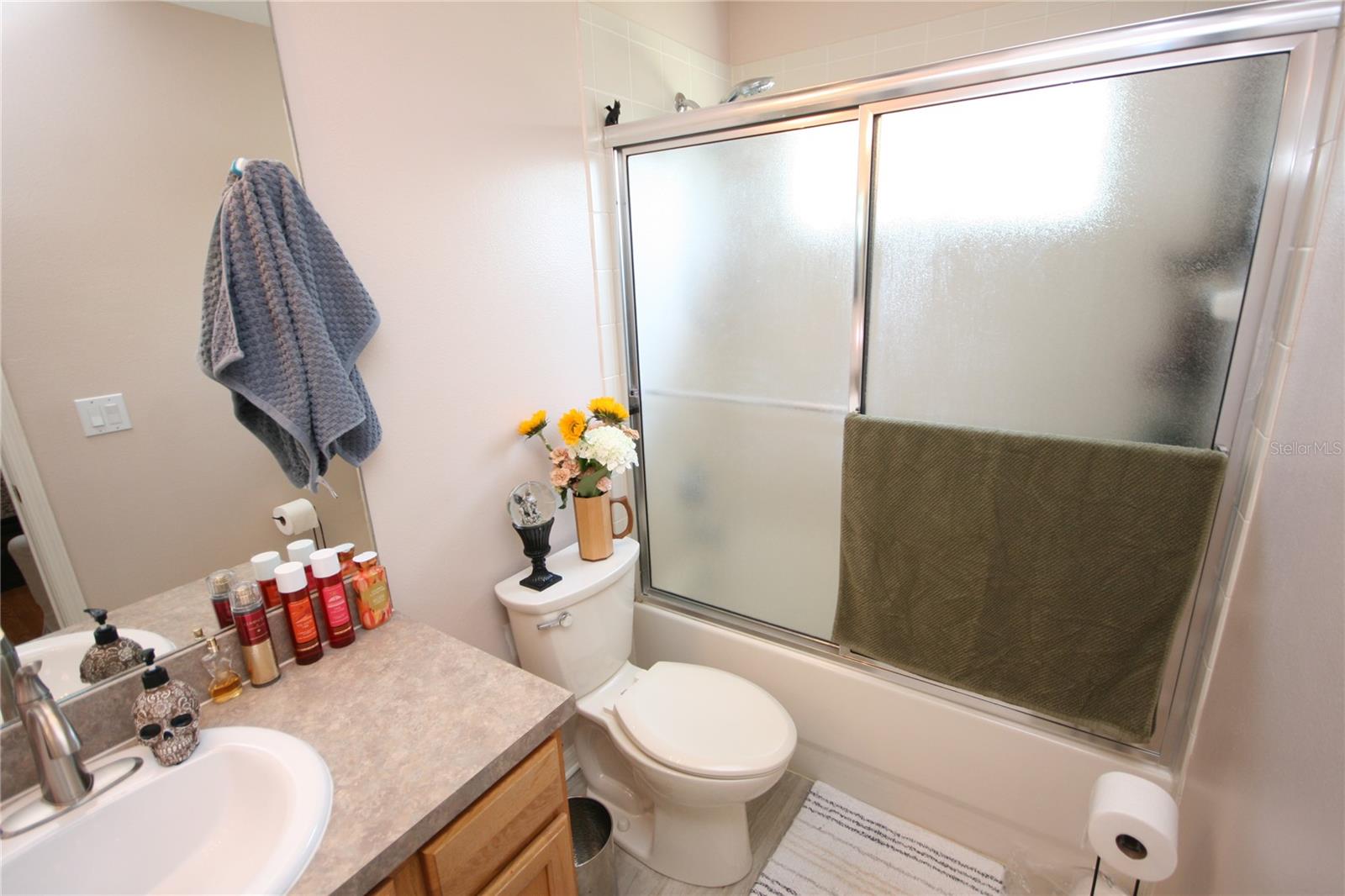 Ensuite Bathroom for Bedroom #4