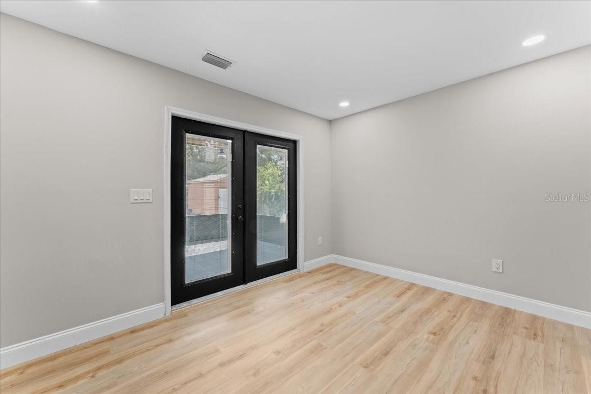 Sunroom/Screened area entrance from inside
