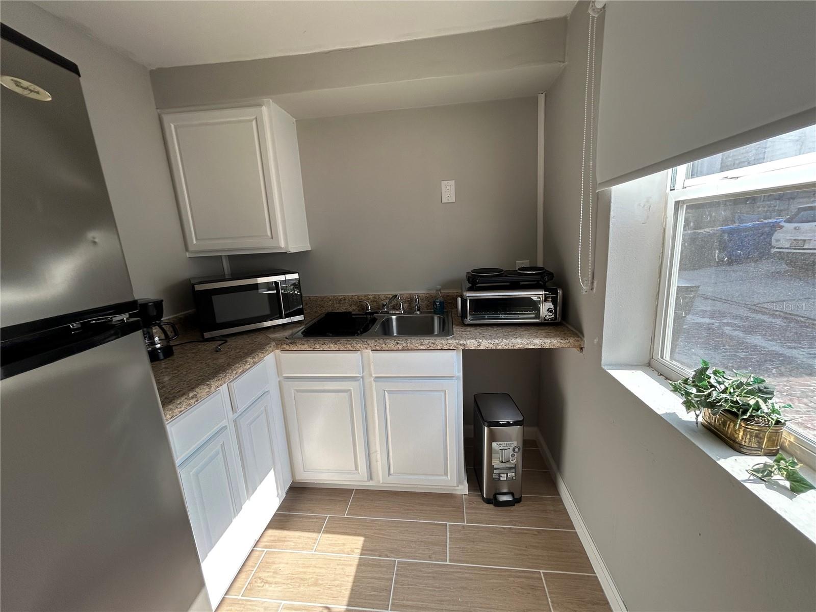 Lower unit