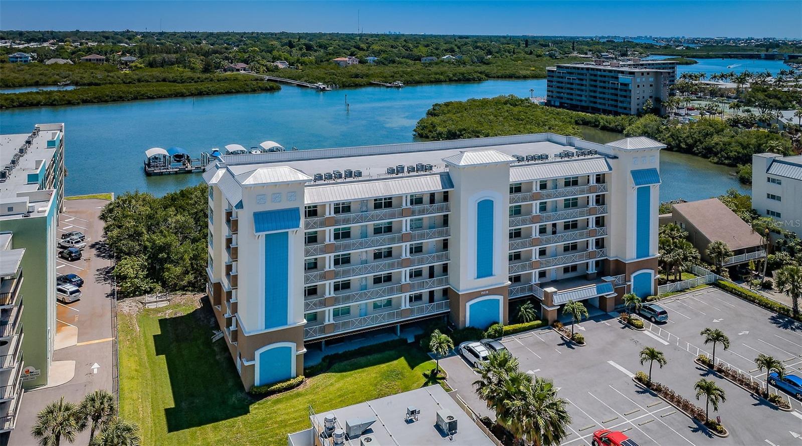 Like New Dolphin Key Condos on the Narrows of Indian Shores!