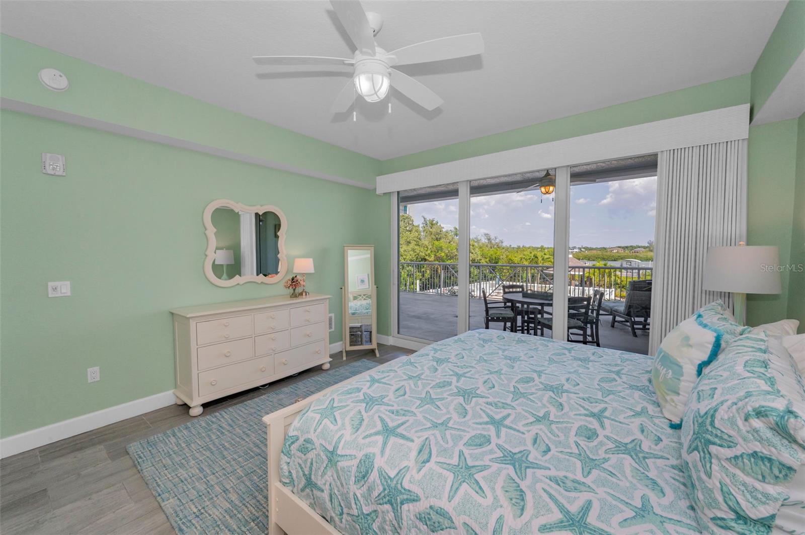 Primary Suite overlooking the Water!