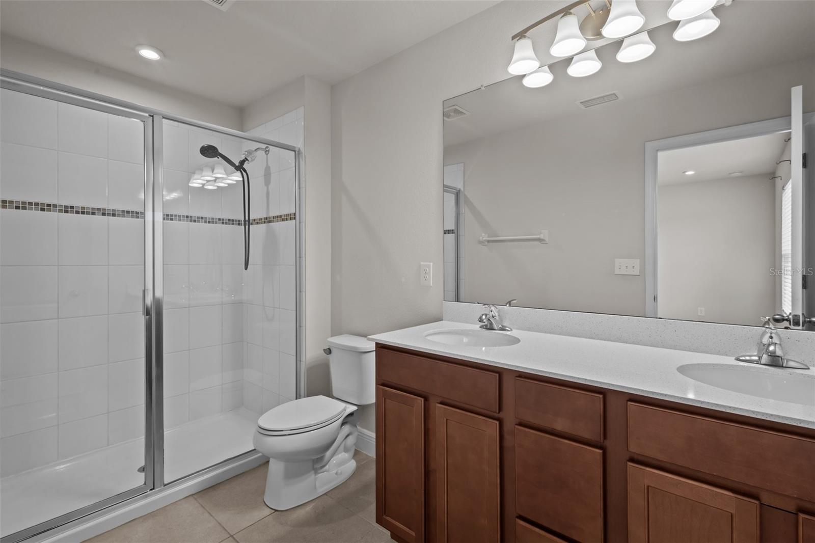 Primary En Suite Bathroom