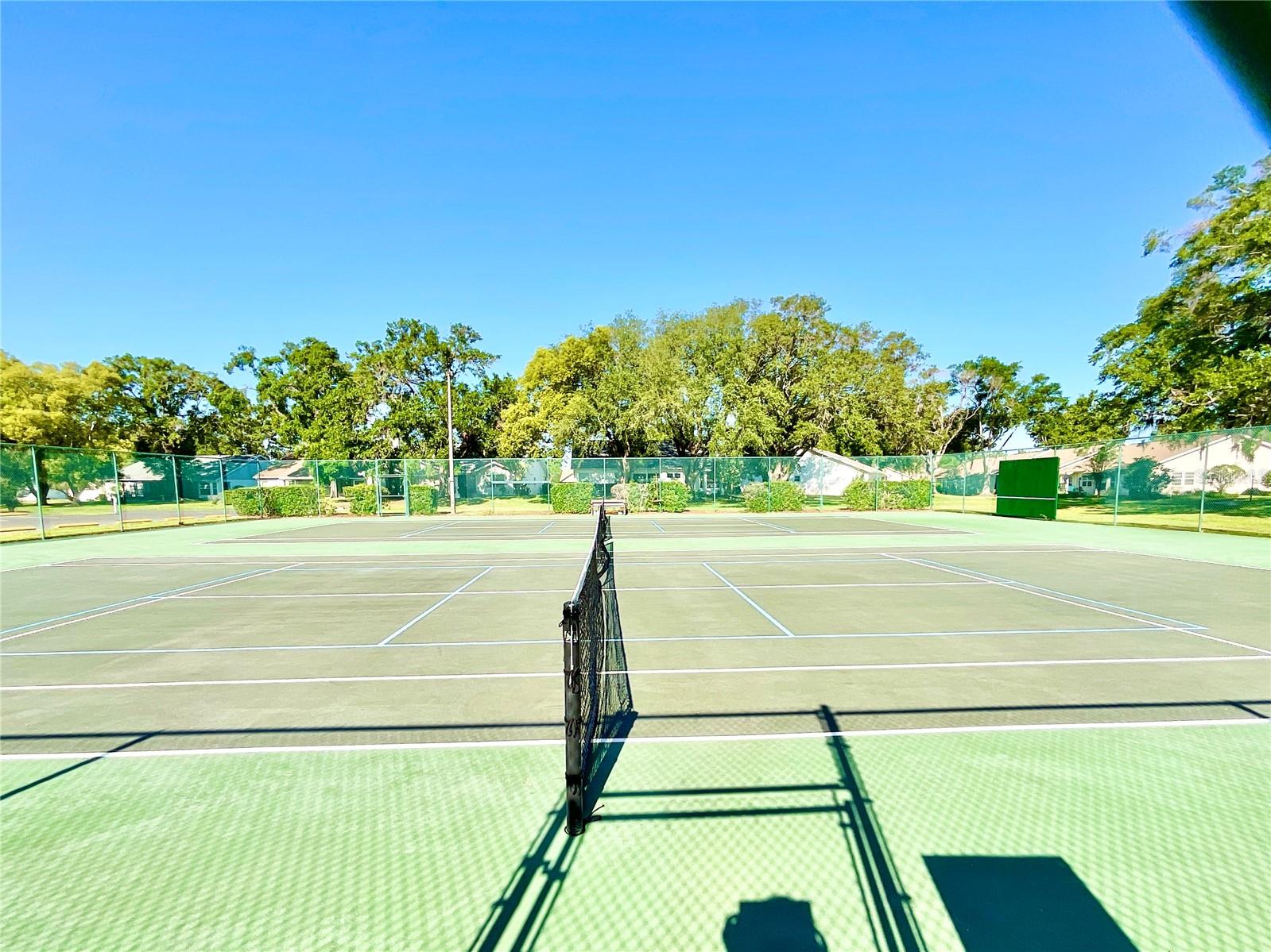 CLUBHOUSE TENNIS