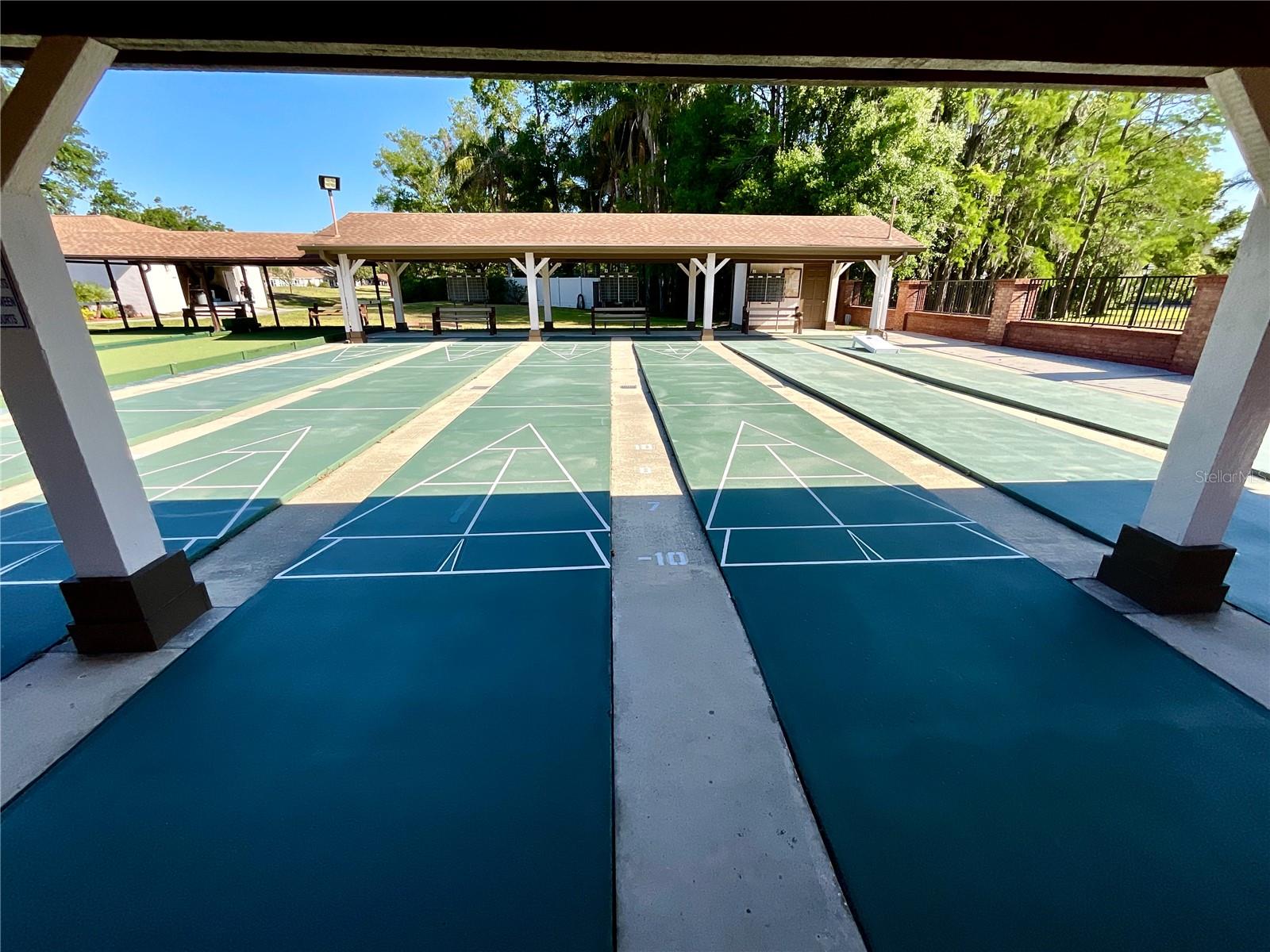 CLUBHOUSE