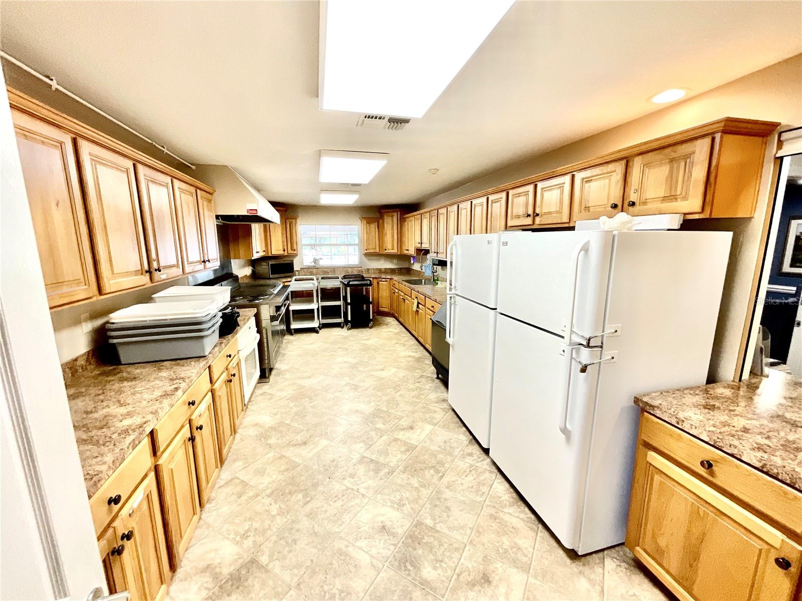 CLUBHOUSE KITCHREN