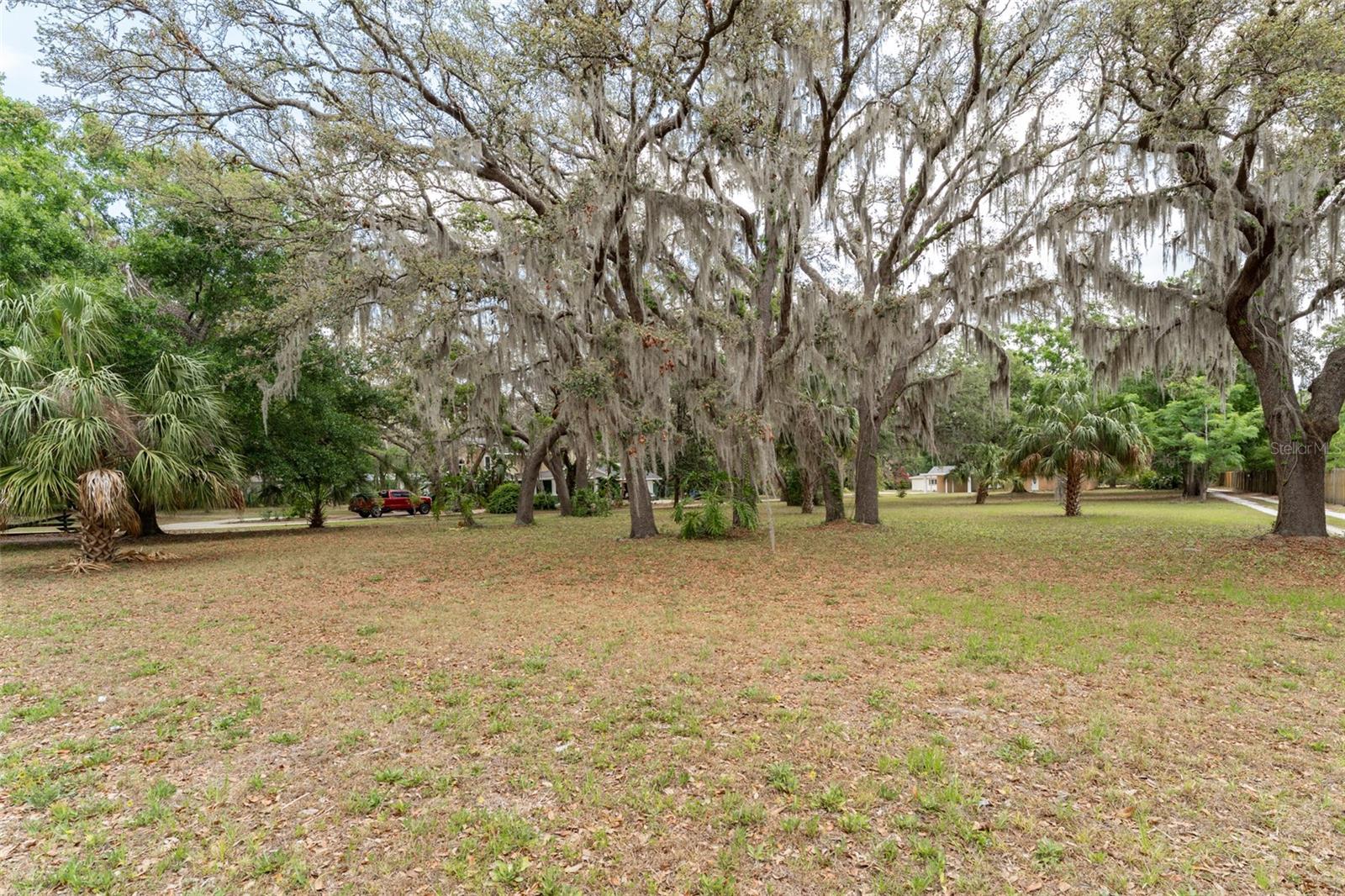 TB8382606