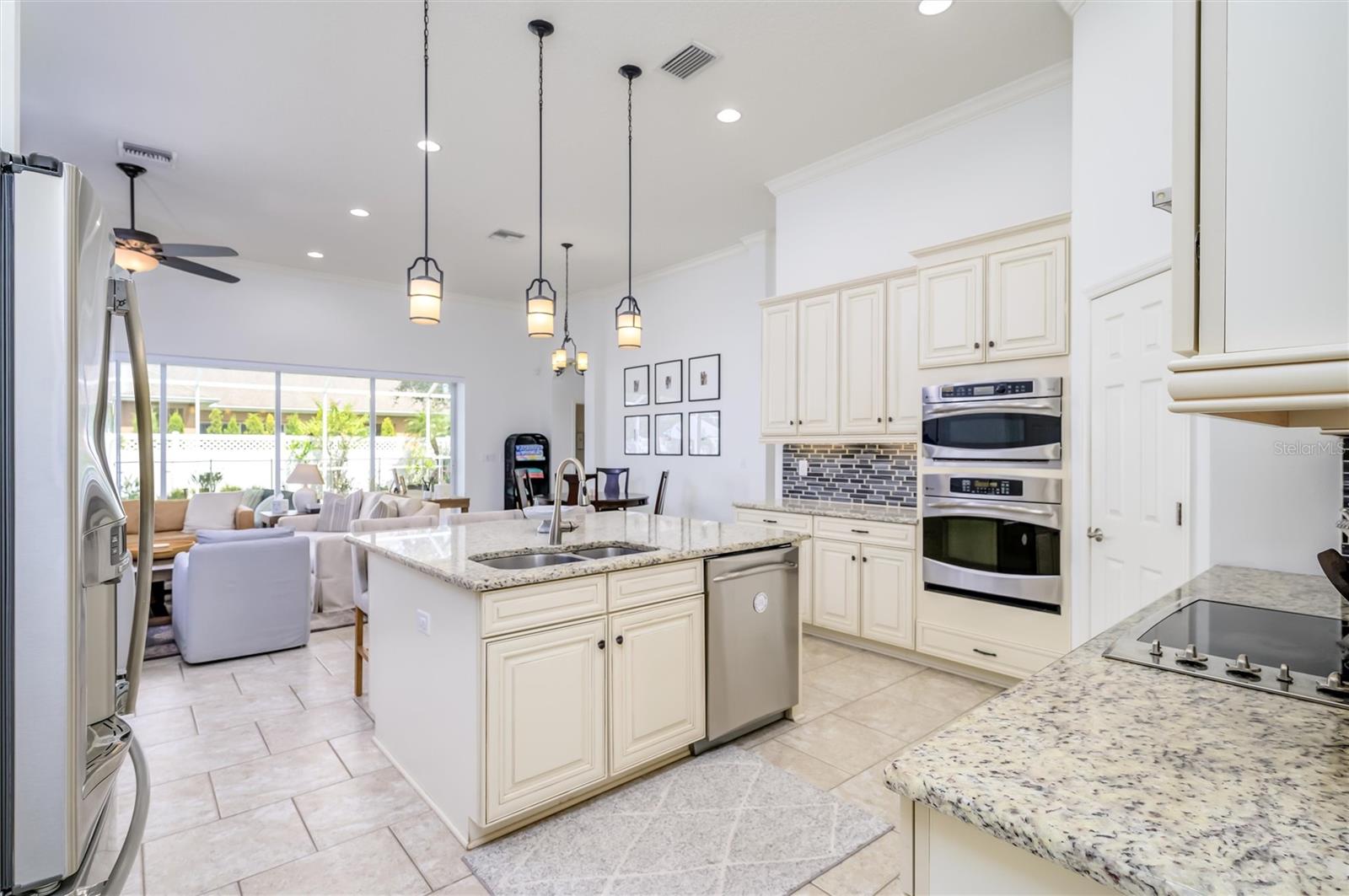 Open Kitchen