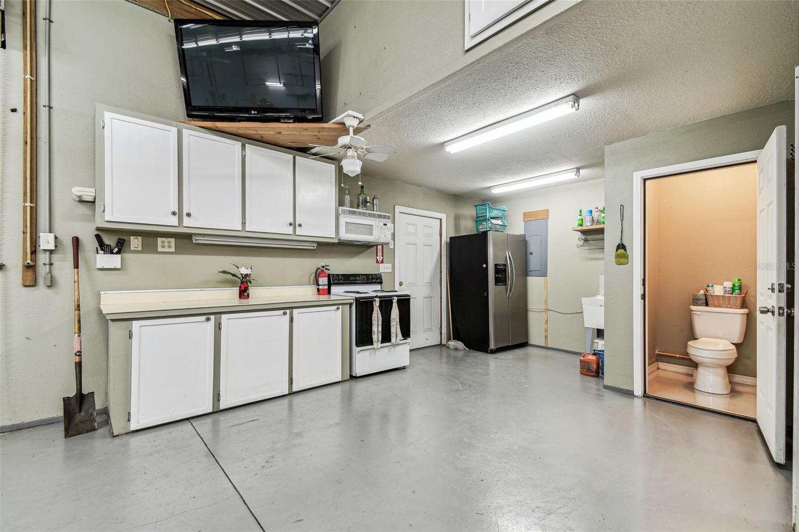 2nd kitchen