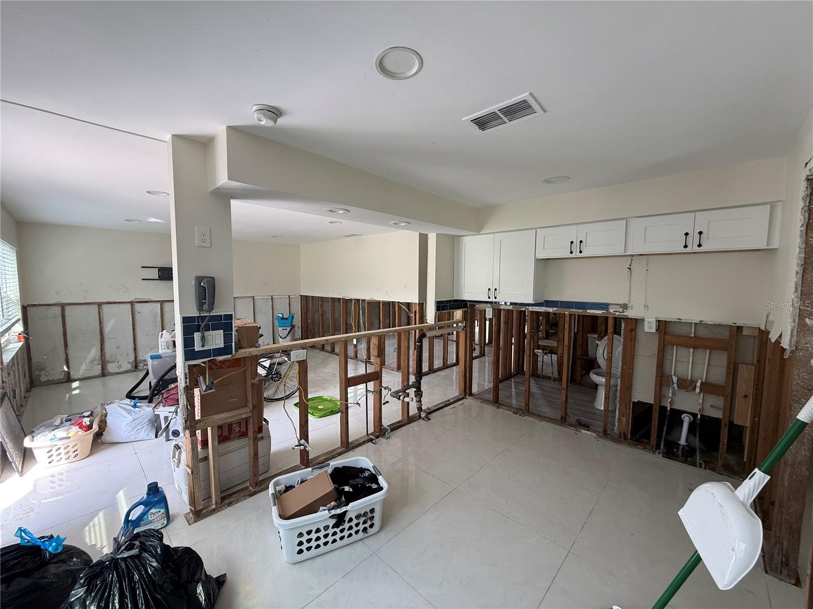 11. Kitchen