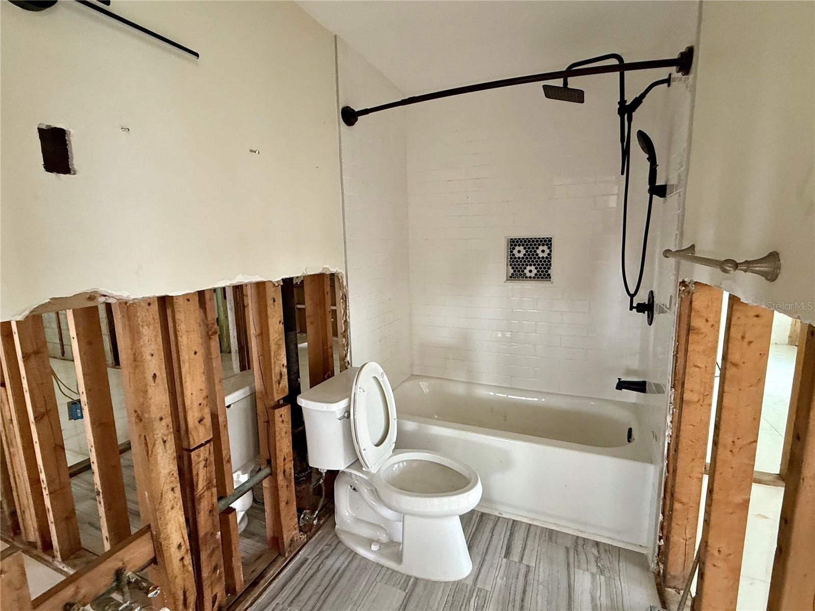 21. Guest Bath with Updated Tub_Shower Combo