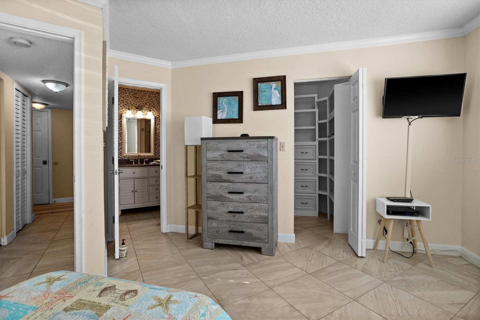Second bedroom