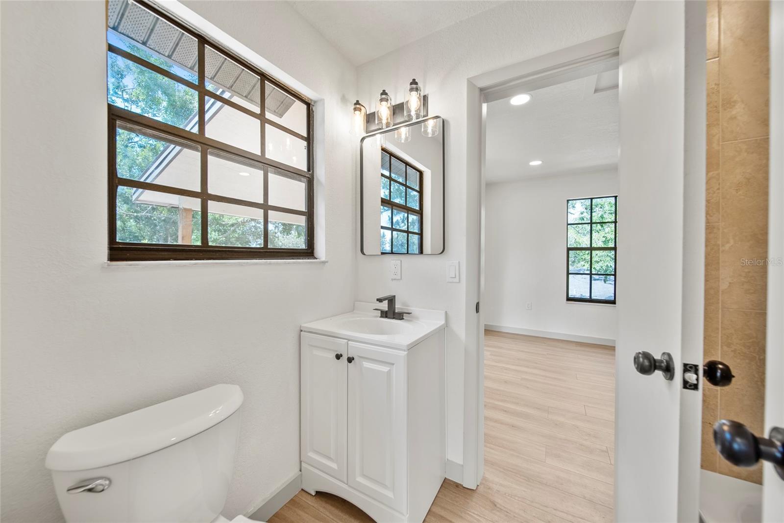 Jack and Jill Bathroom Upstairs