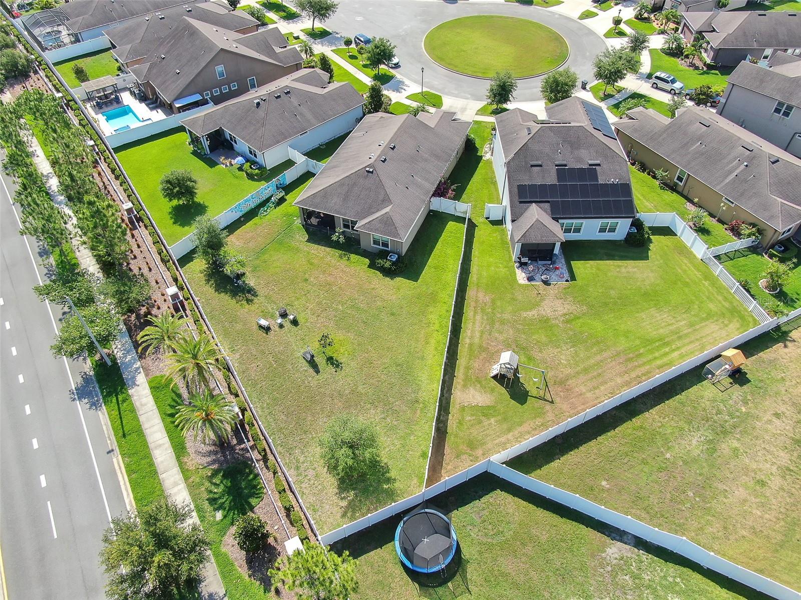 Largest lot on the Cul-de-Sac