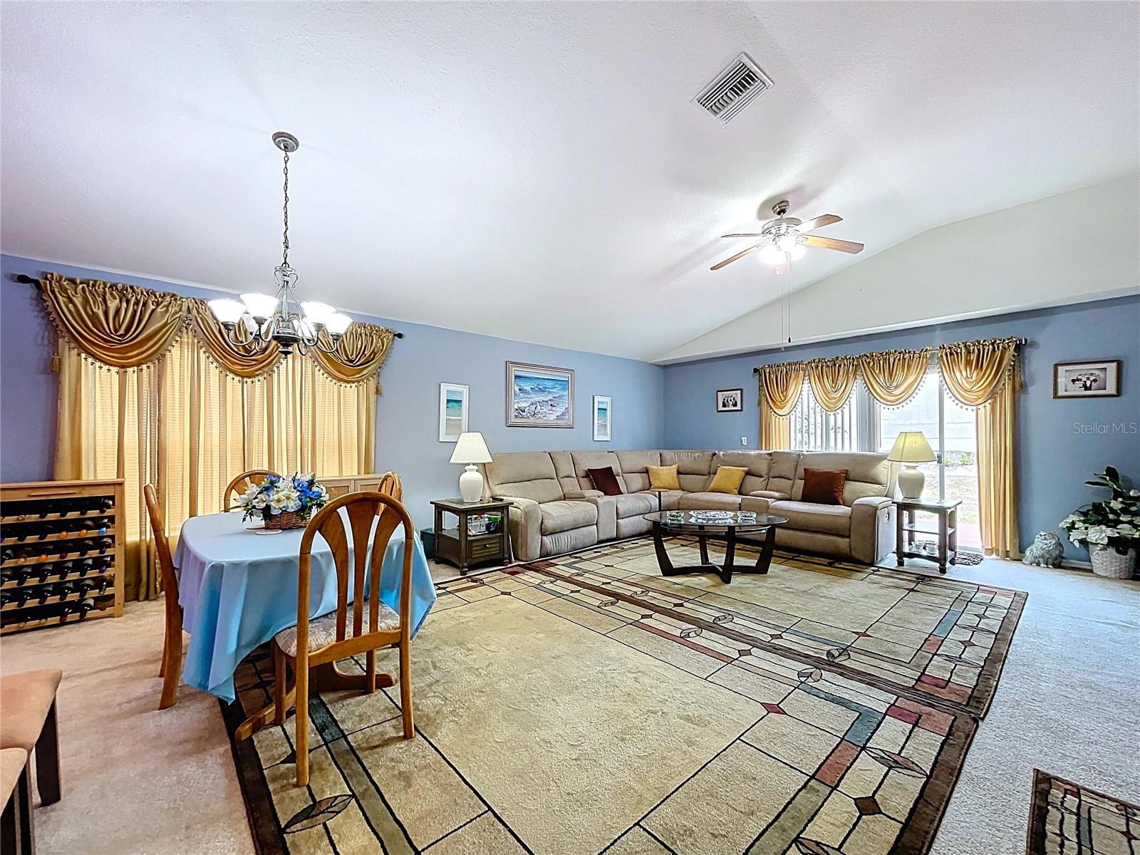 Dining / Living Room