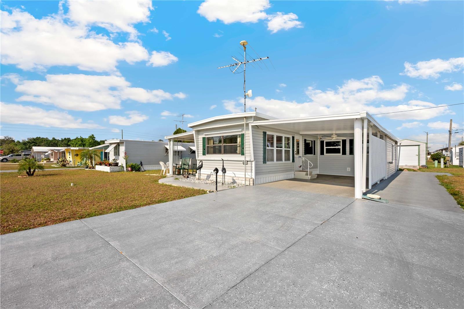 Welcome to Betmar 55+ golf community.