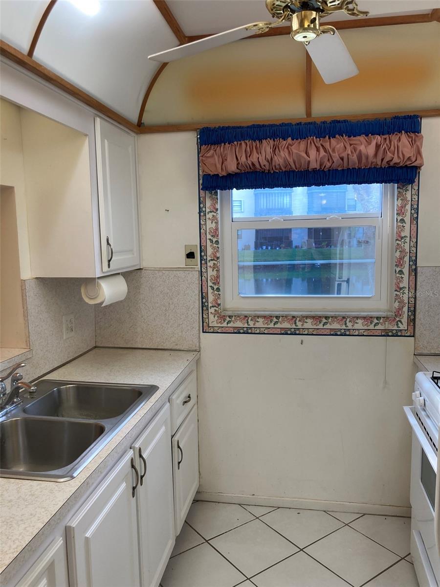 2nd floor laundry