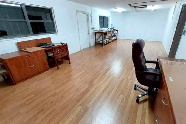 Building #2 - Office 500sqft