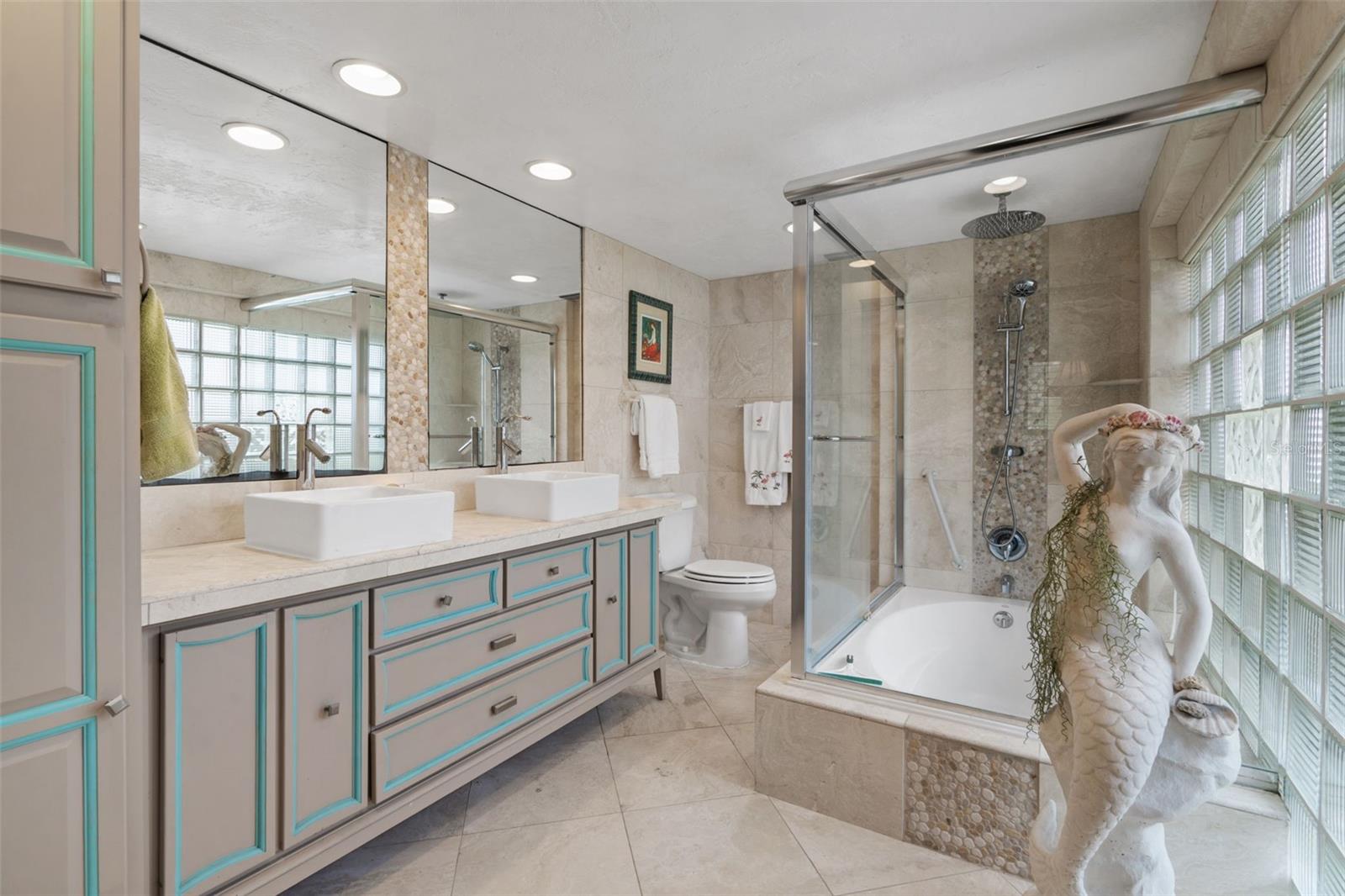 Primary Suite Bathroom