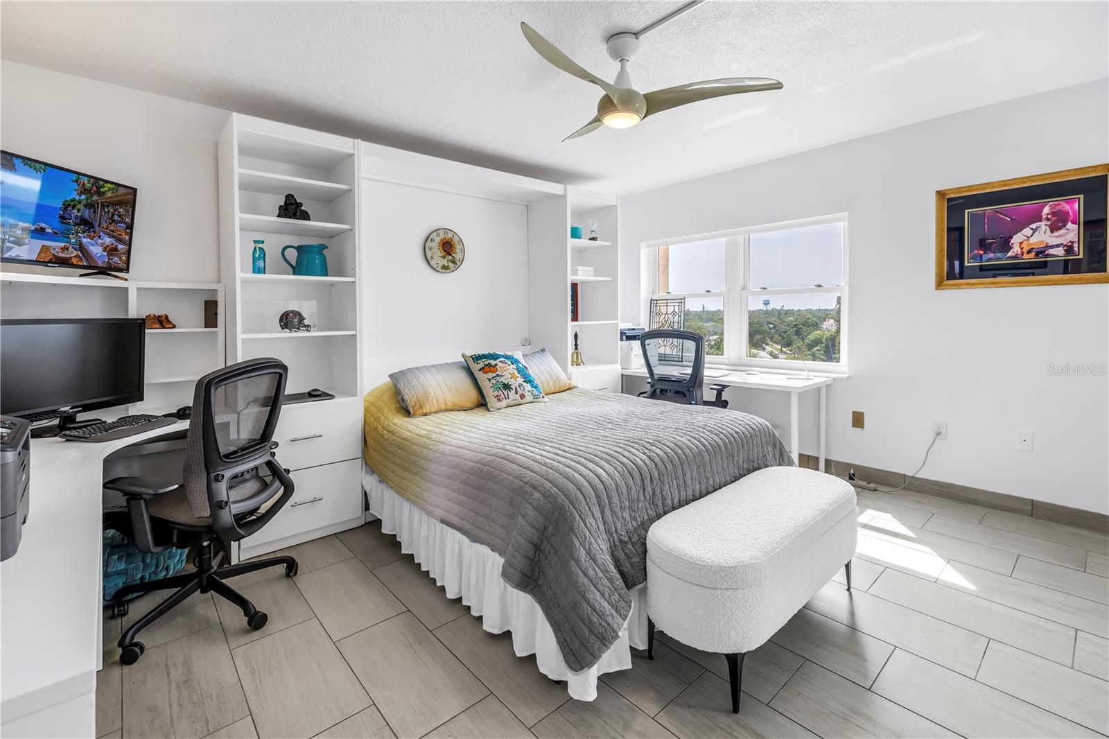 Guest bedroom