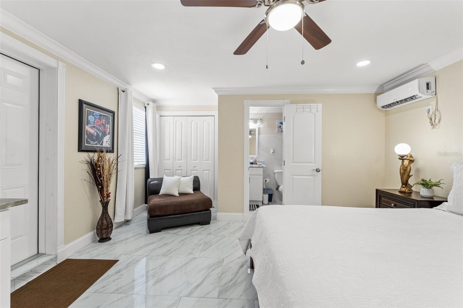 713 Guest House