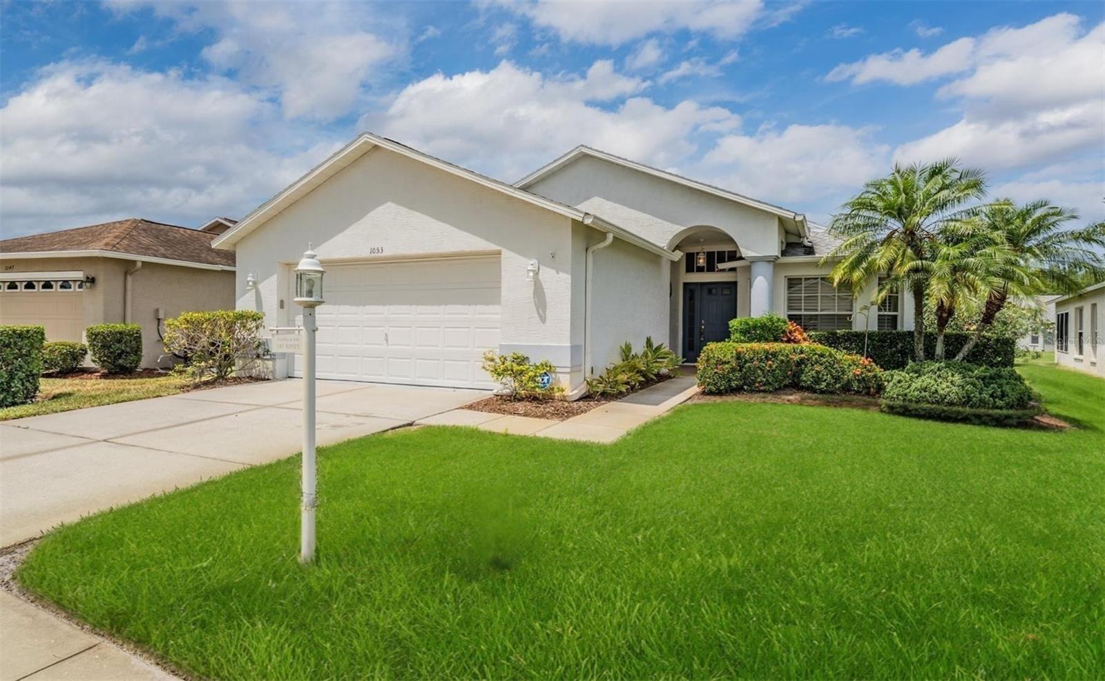 Welcome home! (virtually landscaped)